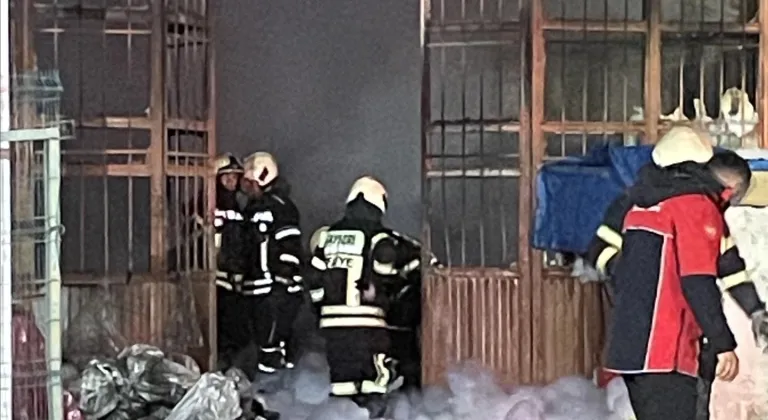 Kayseri'de mobilya atölyesinde çıkan yangın itfaiye ekiplerince söndürüldü