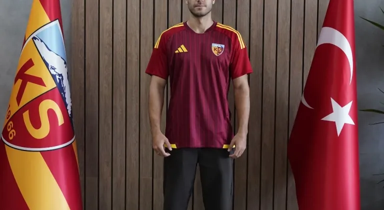 Kayserispor, 15 futbolcuyu kadrosuna kattı