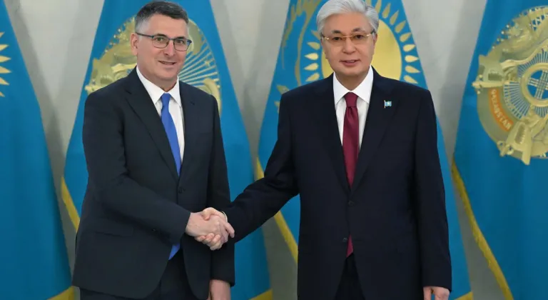 Kazakistan Cumhurbaşkanı Tokayev, İsrail Dışişleri Bakanı Saar'ı kabul etti