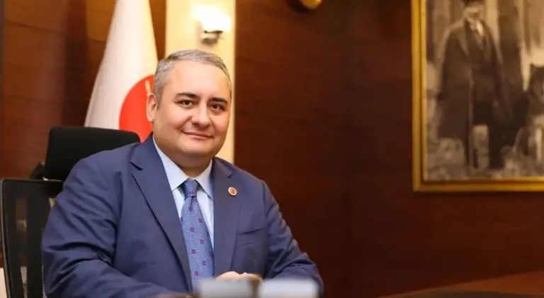 Keçiören Belediye Başkanı Özarslan partisi CHP'den ayrıldığını duyurdu