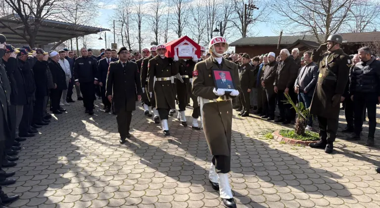 Kıbrıs gazisi Kerim Sezgin, Sakarya'da son yolculuğuna uğurlandı