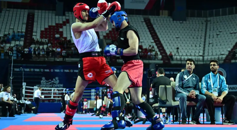 Kick boksta Türkiye Açık WAKO Dünya Kupası Antalya'da devam ediyor