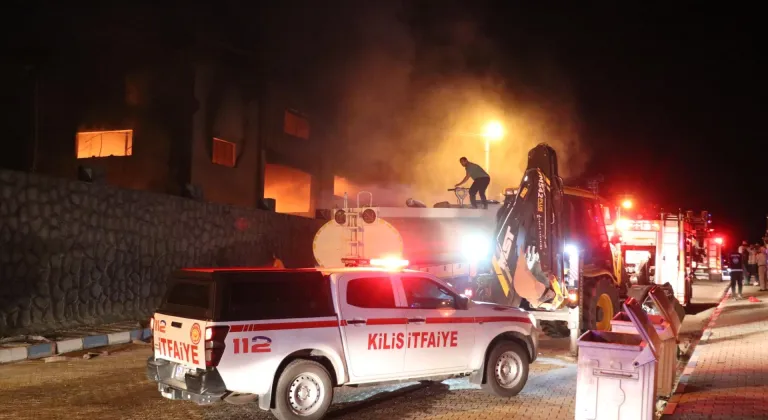 Kilis'te ambalaj fabrikasında çıkan yangın kontrol altına alındı