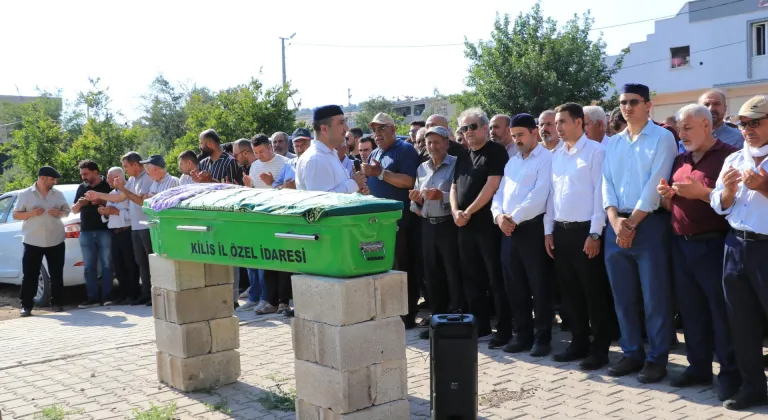 Kilis'te eşi tarafından öldürülen kadın son yolculuğuna uğurlandı