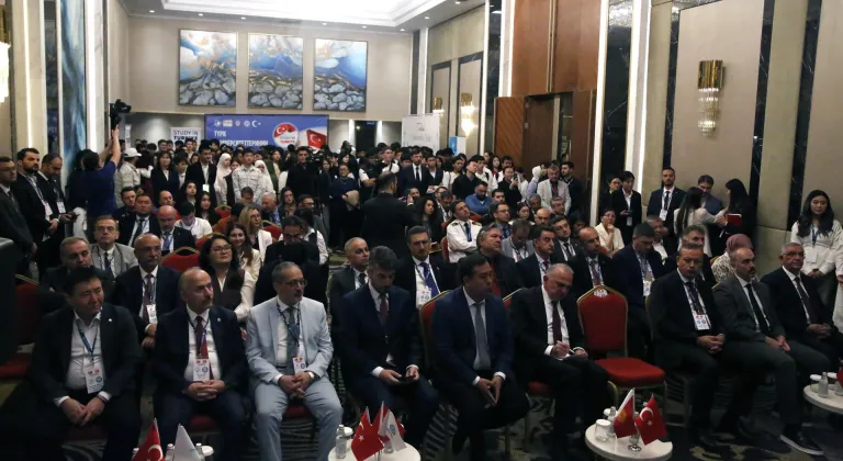 Kırgızistan'da "Türk Üniversiteleri Eğitim Fuarı" düzenlendi