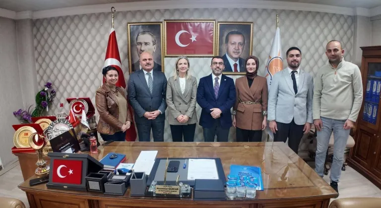 Kızılay Kars Şubesi’nden AK Parti Kars İl Başkanlığı’na ziyaret