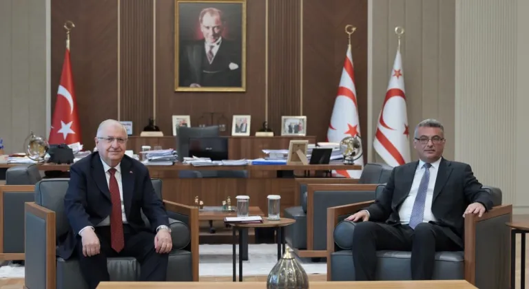 KKTC Cumhurbaşkanı Erhürman, Milli Savunma Bakanı Güler'i kabul etti