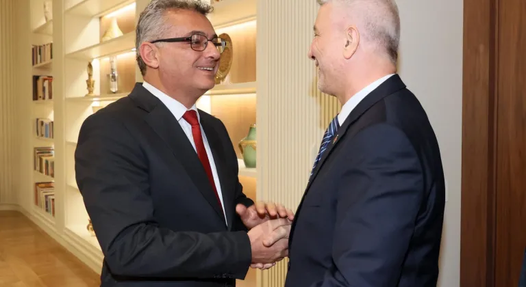 KKTC Cumhurbaşkanı Erhürman, Ticaret Bakanı Bolat ile görüştü