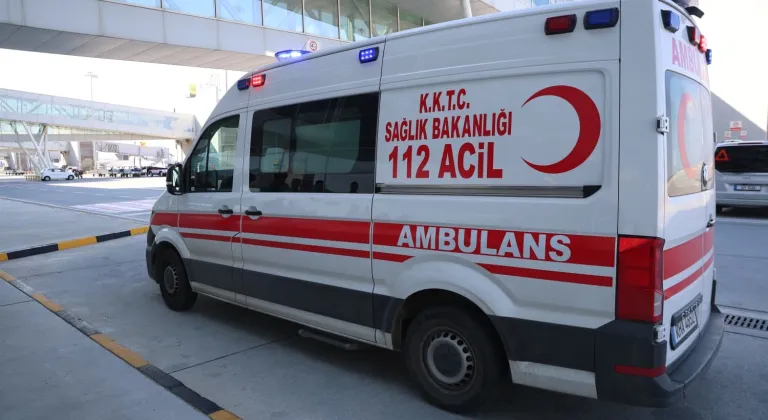 KKTC'de alabora olan gemiden kurtarılan hamile kadın ambulans uçakla Türkiye'ye gönderildi
