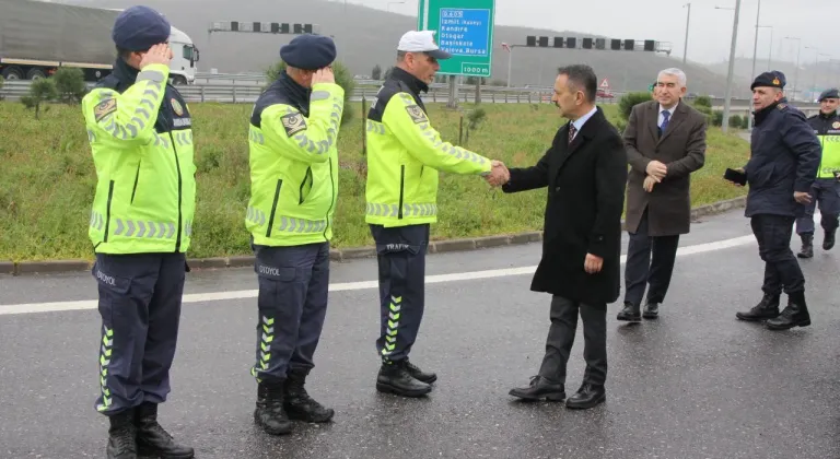Kocaeli Valisi Aktaş, bayram trafiği tedbirlerini denetledi: