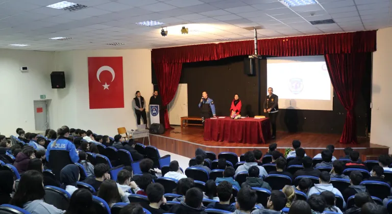 Kocaeli'de önleyici güvenlik çalışmaları kapsamında yaklaşık 40 bin öğrenciye eğitim verildi
