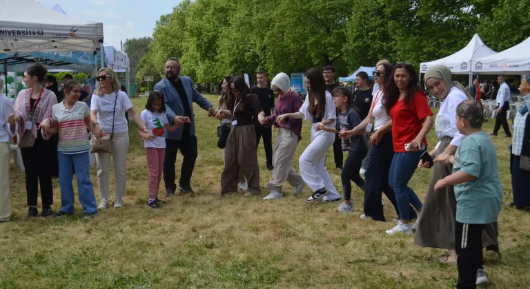 Kocaeli'de özel gereksinimli bireylerin eğlendiği "9. Koza'dan Kelebeğe Gençlik Festivali" düzenlendi