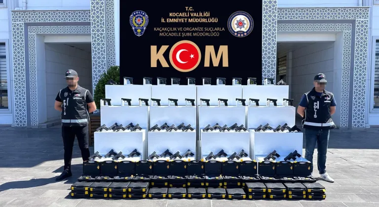 Kocaeli'de silah kaçakçılığı operasyonunda 60 ruhsatsız tabanca ele geçirildi