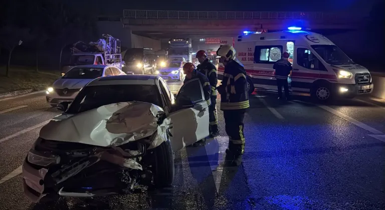Kocaeli'de zincirleme trafik kazasında 4 kişi yaralandı