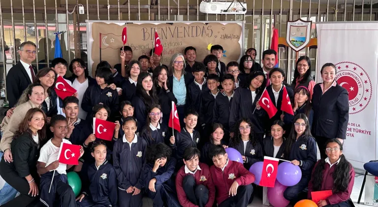 Kolombiya'da 23 Nisan Ulusal Egemenlik ve Çocuk Bayramı kutlandı