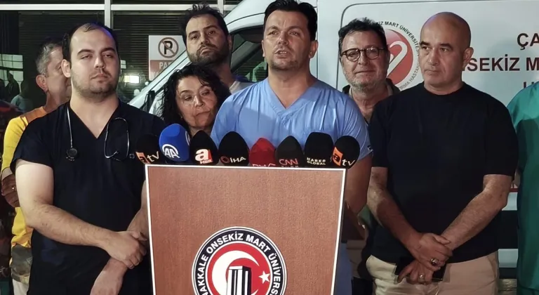 Komedyen Cem Yılmaz, rahatsızlandığı Çanakkale'de hastaneye kaldırıldı
