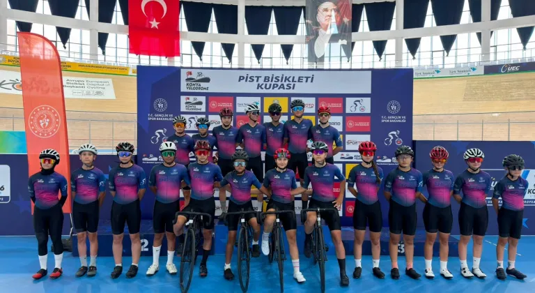 Konya Veledromu'nda 200 bisikletçi piste çıktı