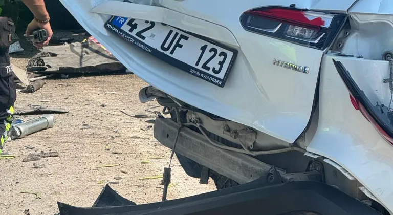 Konya'da tırın kırmızı ışıkta bekleyen araçlara çarptığı kazada 1 kişi öldü, 9 kişi yaralandı