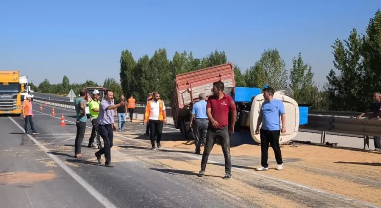Konya'da zincirleme kazada 3 kişi yaralandı