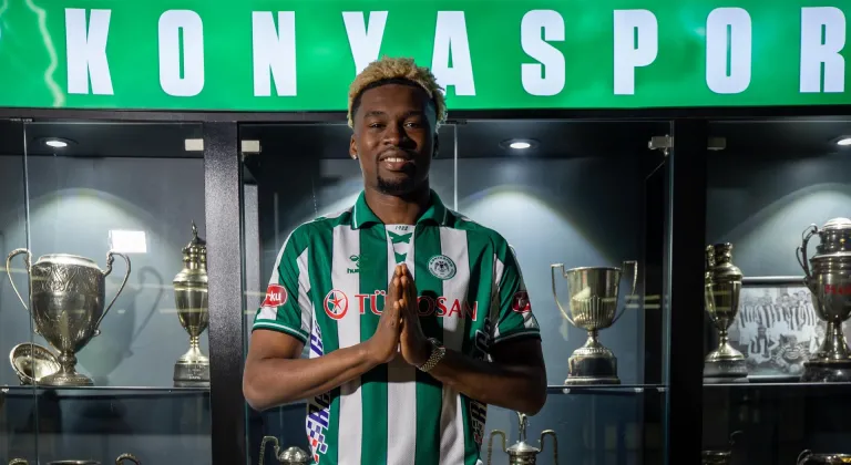 Konyaspor, savunma oyuncusu Adamo Nagalo'yu transfer etti