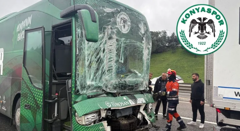 Konyaspor U19 takımını taşıyan otobüs TEM Otoyolu’nda kaza yaptı