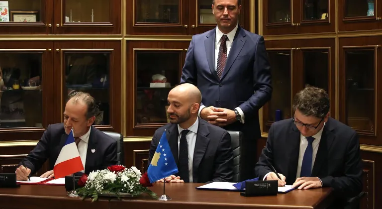 Kosova ile Fransa arasında 5 anlaşma imzalandı