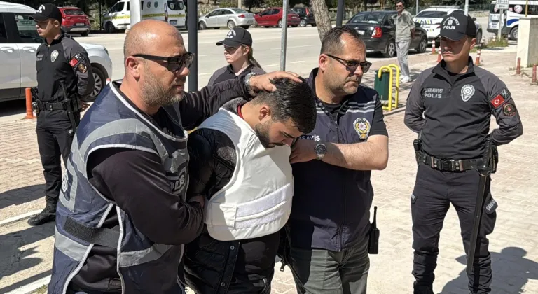 Kübra Yapıcı'nın öldürülmesine ilişkin gözaltına alınan 2 zanlı adliyede