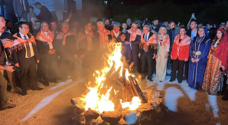 Kumluca Tarım ve Seracılık Festivali'nde Yörük ateşi yakıldı