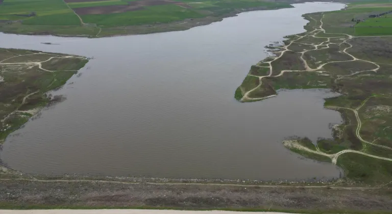 Kuraklıkla suyu çekilen Türkmenli Göleti yağışlarla yeniden dolmaya başladı