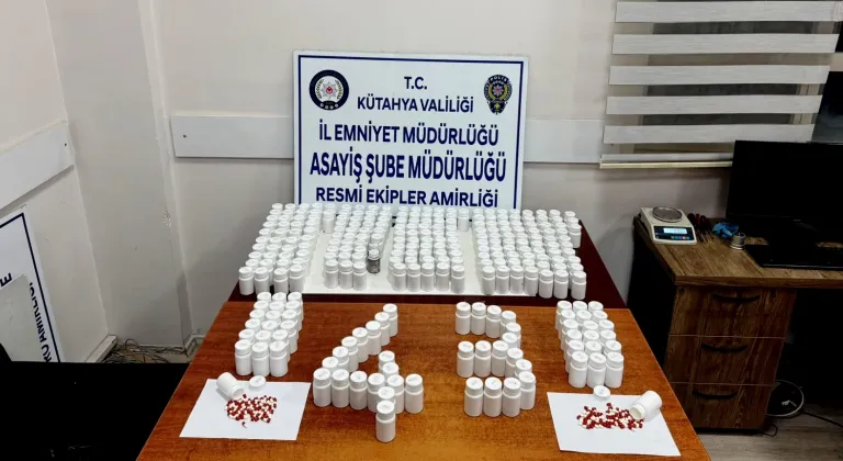 Kütahya'da 14 bin 622 sentetik ecza ele geçirildi