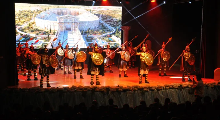 Kütahya'da "Aizanoi-Taşın Hafızası Müzikali" sahnelendi