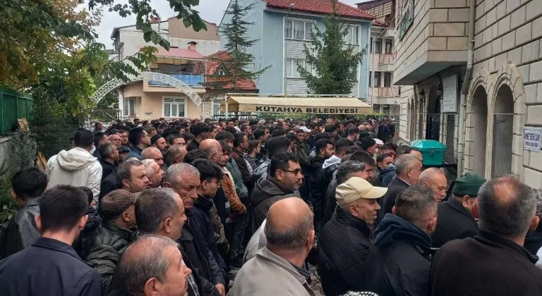 Kütahya'da trenin çarpması sonucu ölen gencin cenazesi defnedildi