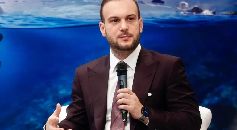 "Kutuplarda Sıfır Atık" kitabı tanıtıldı