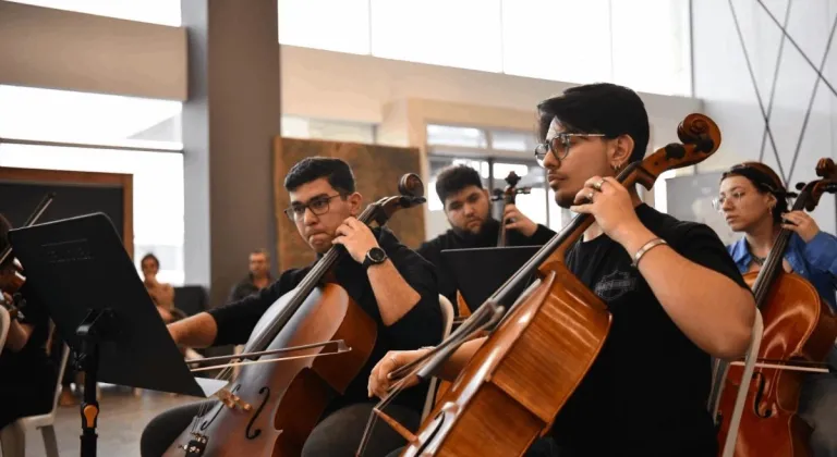 Balıkesir'de Kuvayımilliye Gençlik Orkestrası Kültürel Dönüşümü Tetikliyor