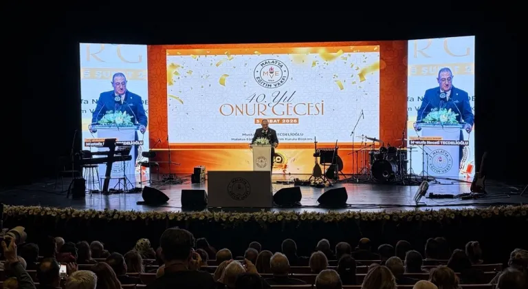 Malatya Eğitim Vakfının "40. Yıl Onur Gecesi" İstanbul'da yapıldı
