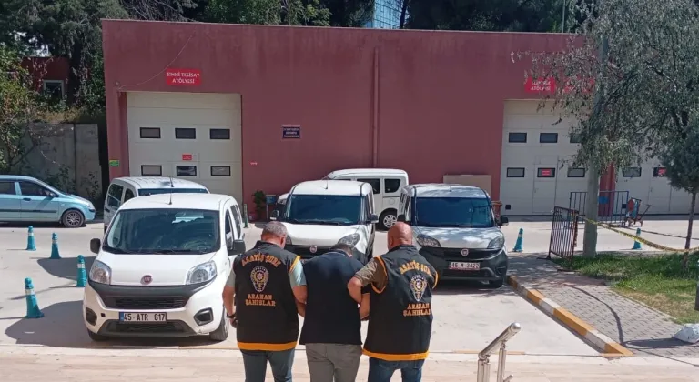 Manisa'da 17 yıl kesinleşmiş hapis cezasıyla aranan firari yakalandı