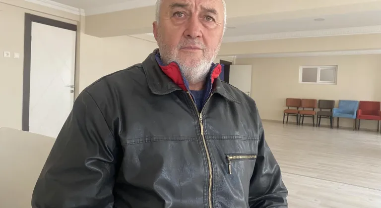 Manisa'da temizlik işçisi, para ve ziynet eşyası olan çantayı sahibine ulaştırdı