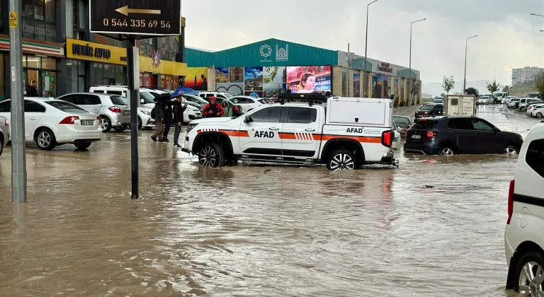 Mardin'de sağanak etkili oldu