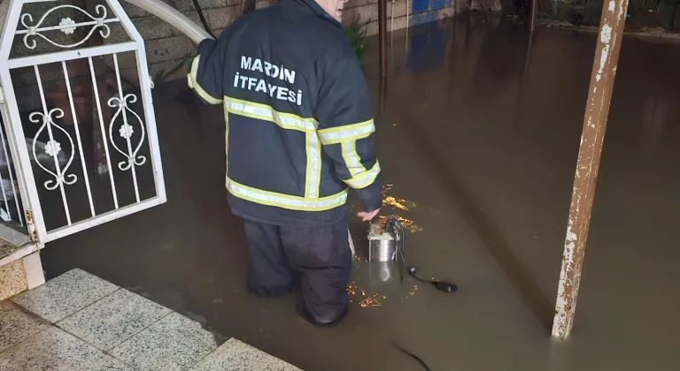 Mardin'de sağanak hayatı olumsuz etkiledi