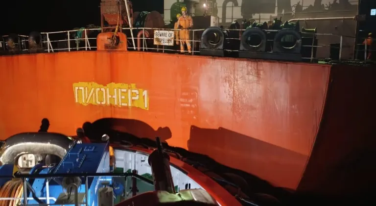 Marmara Adası açıklarında sürüklenen ham petrol yüklü tanker kurtarıldı