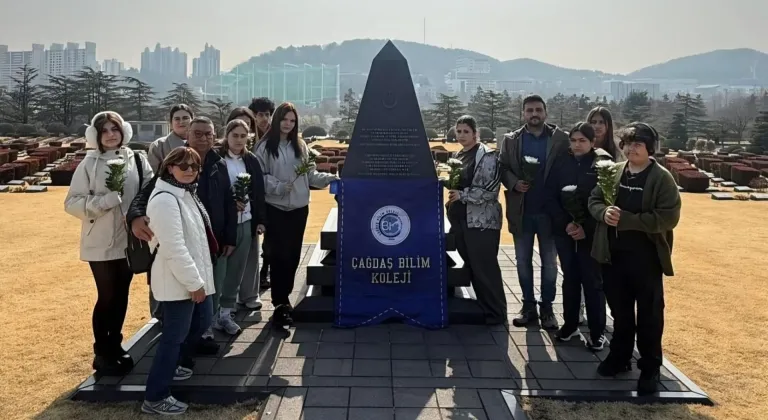 Marmarisli öğrenciler Kore'de Türk şehitliğini ziyaret etti