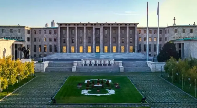 Meclis’te yeni yasama yılı başlıyor: Gündem yoğun