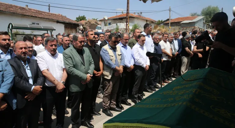 Memur-Sen Genel Başkanı Ali Yalçın'ın babası Selahattin Yalçın son yolculuğuna uğurlandı