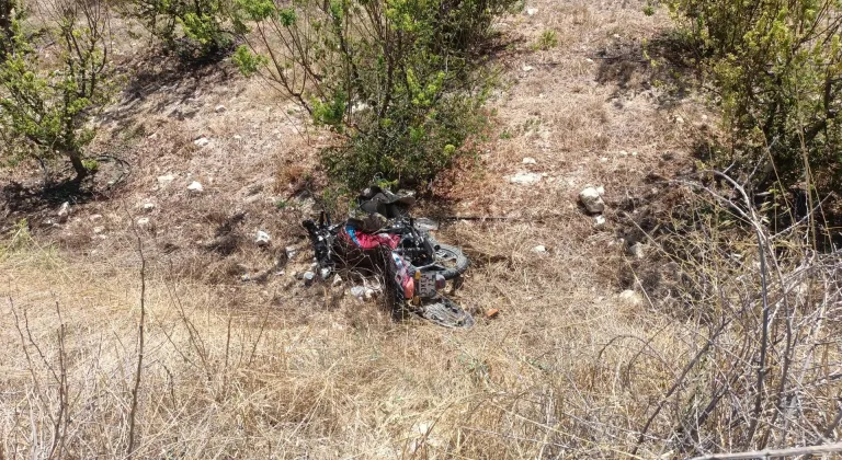 Mersin'de bahçeye yuvarlanan motosikletin sürücüsü hayatını kaybetti
