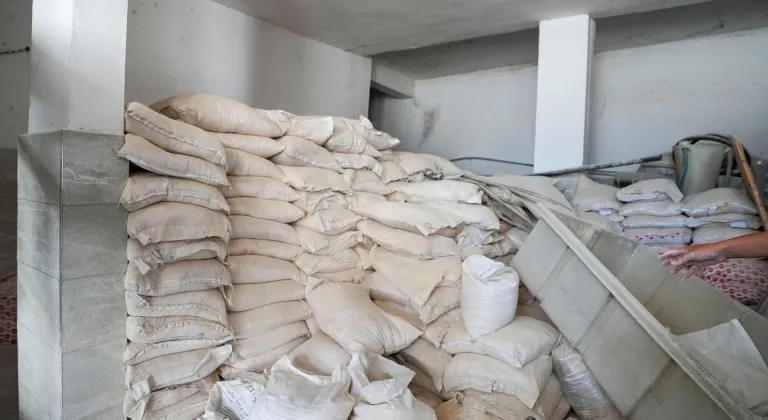 Mersin'de ele geçirilen 30 ton bozuk un imha edildi