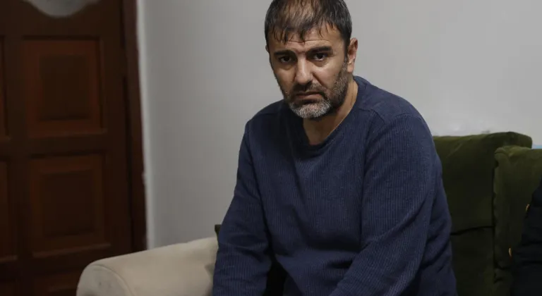 Mersin'de kavga sırasında evinin önünde merminin isabet etmesiyle ölen kadının evinde yas hakim