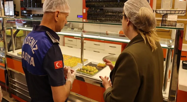 Mersin'de Kurban Bayramı öncesi tatlıcılar denetlendi