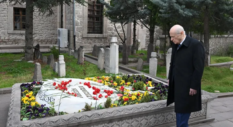 MHP Genel Başkanı Bahçeli, Muhsin Yazıcıoğlu'nun kabrini ziyaret etti