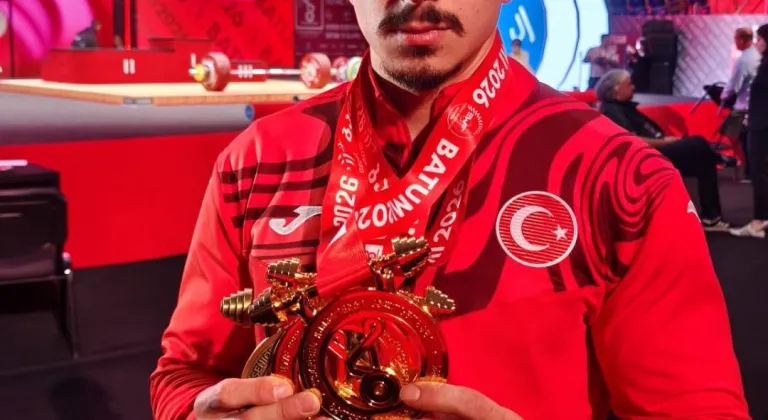 Milli halterci Yusuf Fehmi Genç, Avrupa Şampiyonası'nda 2 altın madalya kazandı