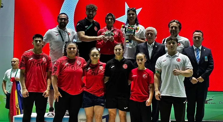 Milli haltercilerden Yıldızlar Dünya Şampiyonası'nda 17 madalya